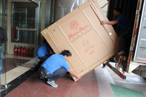 波密钢琴贵重工艺品无忧运